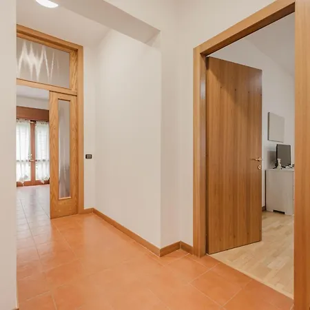 Casa Rivoli - Private Garden & Free Parking Apartment